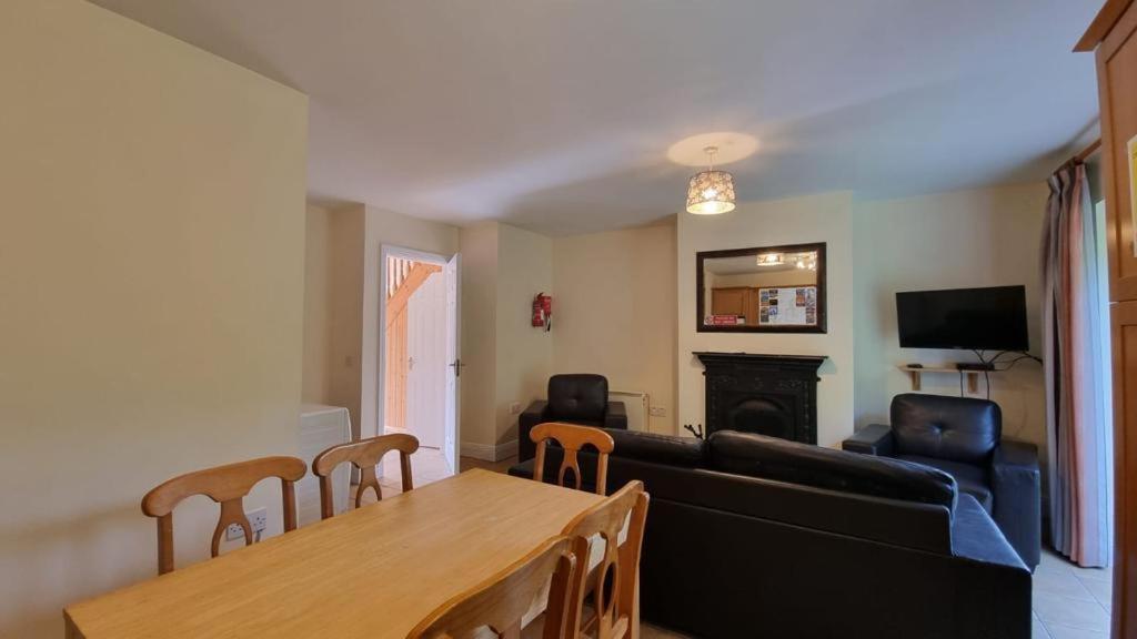 Kerry Lee Homes Tralee Exterior foto